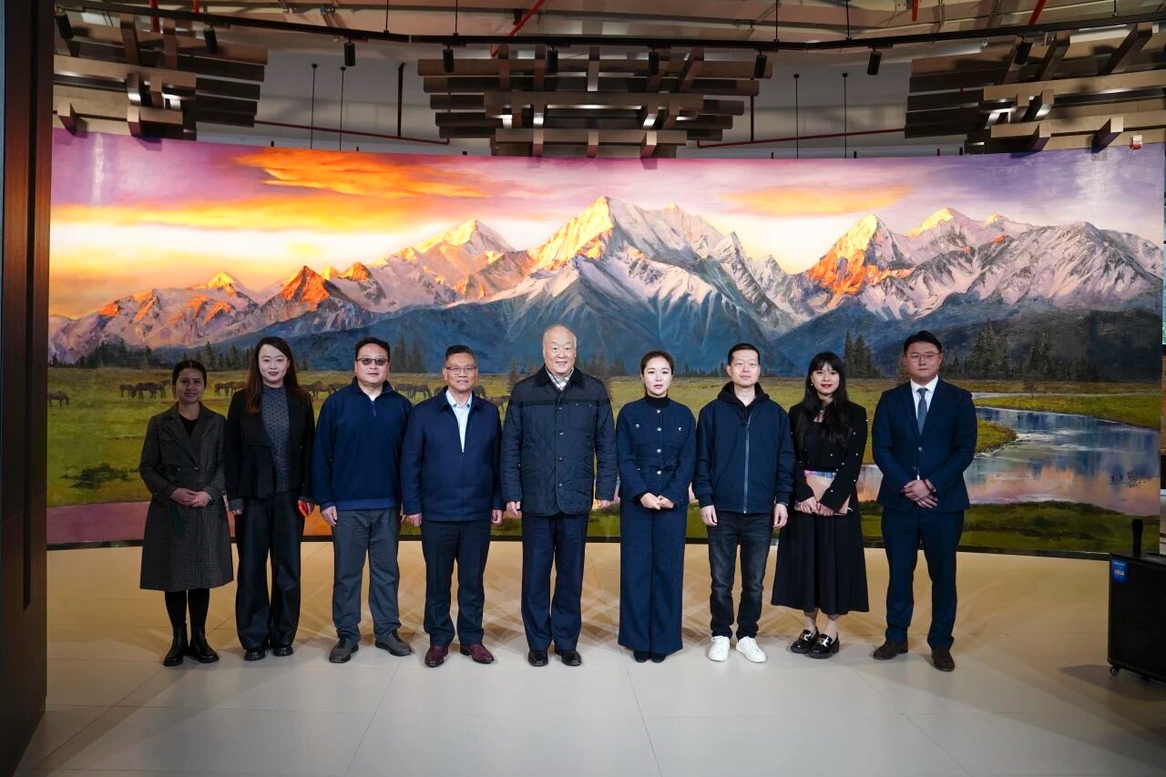 中国常驻联合国教科文组织原大使衔代表杨进教授到访云经管 第 4 张 中国常驻联合国教科文组织原大使衔代表杨进教授到访云经管 第 4 张